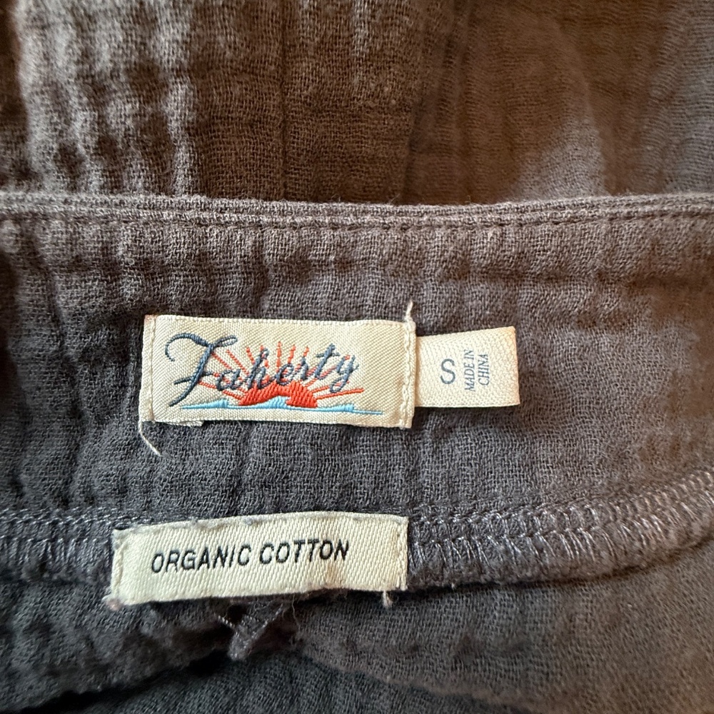 Faherty Dream Cotton Gauze Costa Dress in Washed Black 25198 - Picture 13 of 15